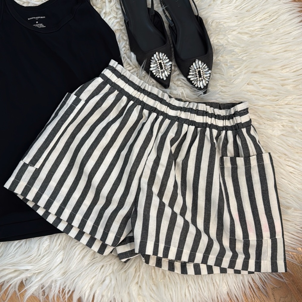 NWT Favlux Fashion Stripped Shorts w/pockets Sz M - Picture 1 of 7